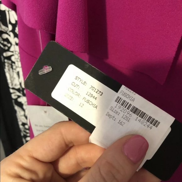 New Bebe Dress Size 12 Fuschia. - Picture 5 of 5